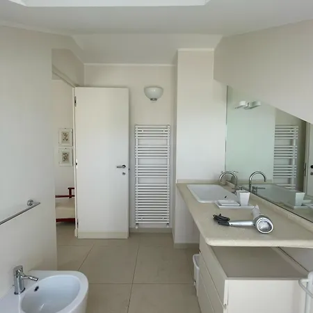 דירה Blue Horizon Retreat-luxury Penthouse ראפאלו